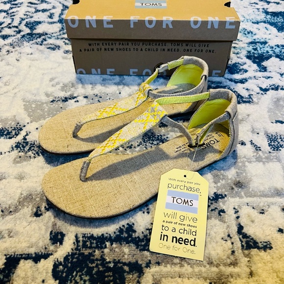 TOMS Playa Sandals in Burlap Linen and Hot Fluorescent Yellow, Size 8 - Picture 3 of 7